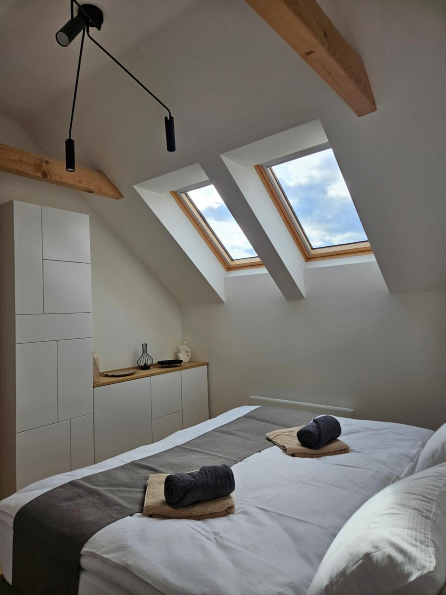 Pod Vinohradem - Apartmany & Vinne Sklepy Mutenice Ruang foto